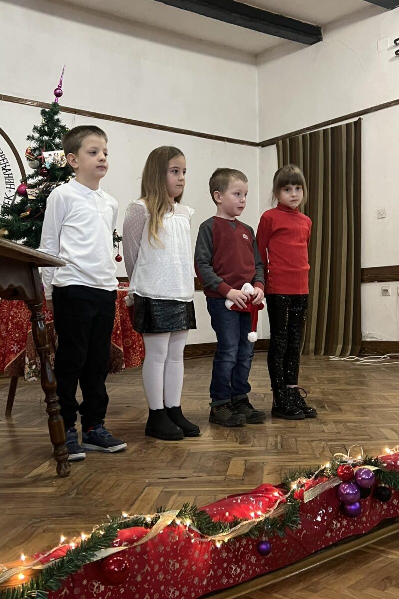 1000012408 1000012408